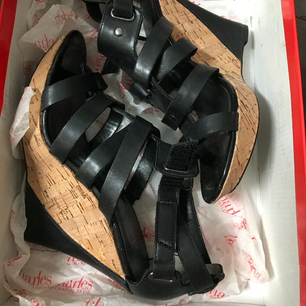 Charles by CD Black Wedge Sandals size 7.5